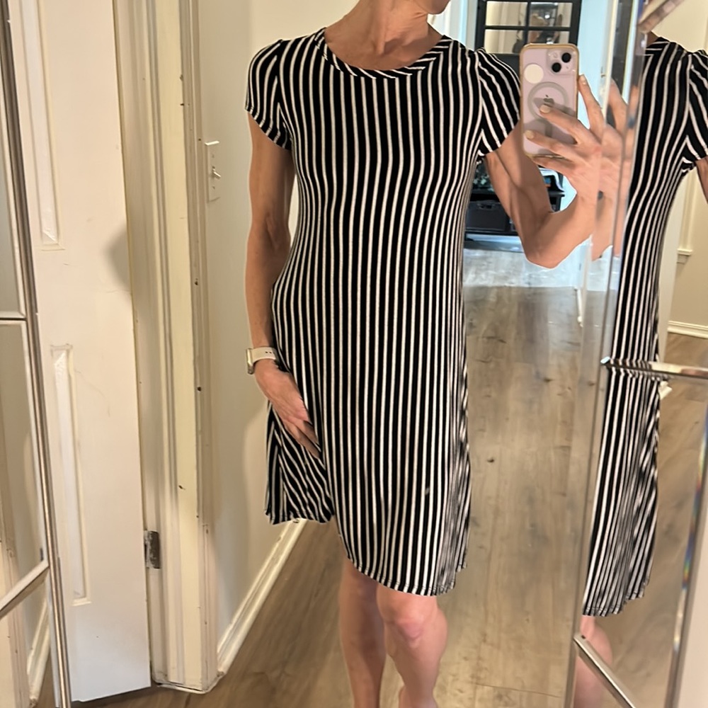 TMG Black and White Vertical Striped Body con cotton fitted short sleeve Dress